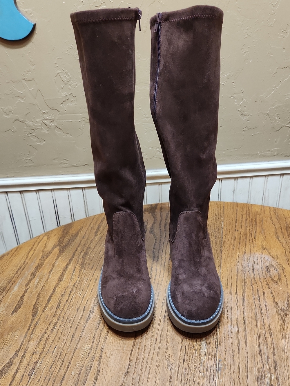 White Mountain Suede Brown Boots Size 8